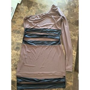 🥰 Asymmetrical fitted dress